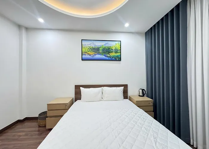 Tứ Thiên *
