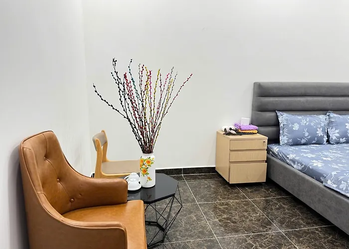 Tứ Thiên Khách sạn hẻo lánh *