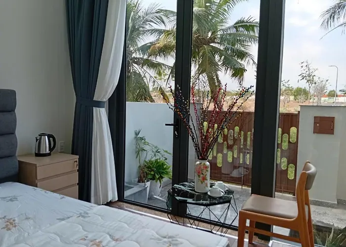 Tứ Thiên Khách sạn hẻo lánh *